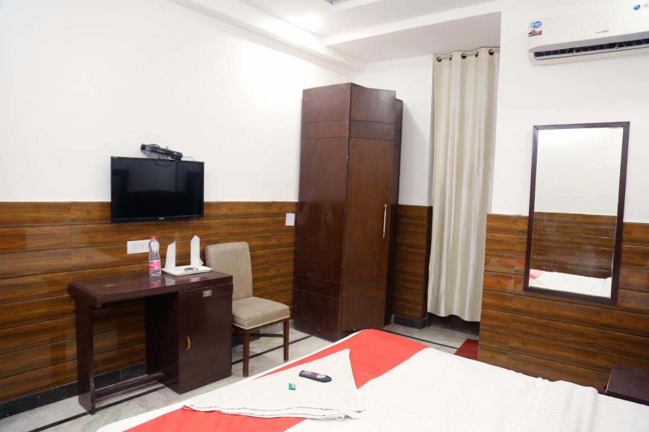 Aerocity Hotel Jindal Palace Delhi- A Well Hygiene Property"All Staff Vaccinated " Ню Делхи Екстериор снимка