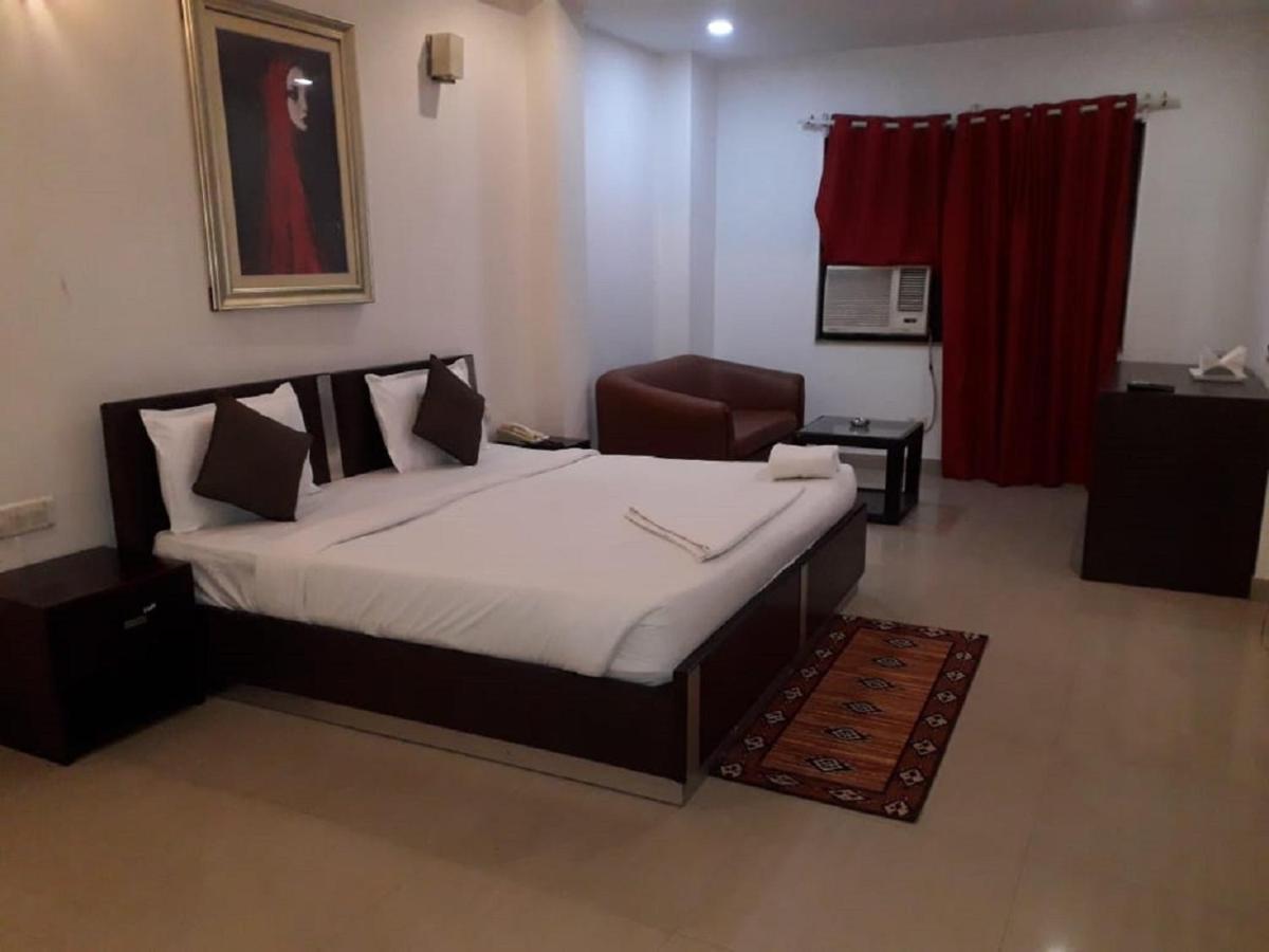 Aerocity Hotel Jindal Palace Delhi- A Well Hygiene Property"All Staff Vaccinated " Ню Делхи Екстериор снимка