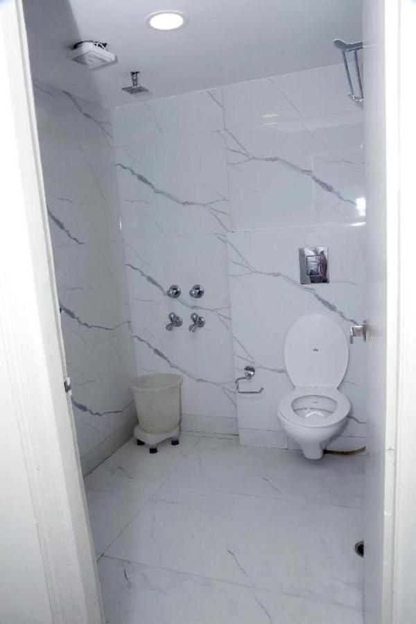 Aerocity Hotel Jindal Palace Delhi- A Well Hygiene Property"All Staff Vaccinated " Ню Делхи Екстериор снимка